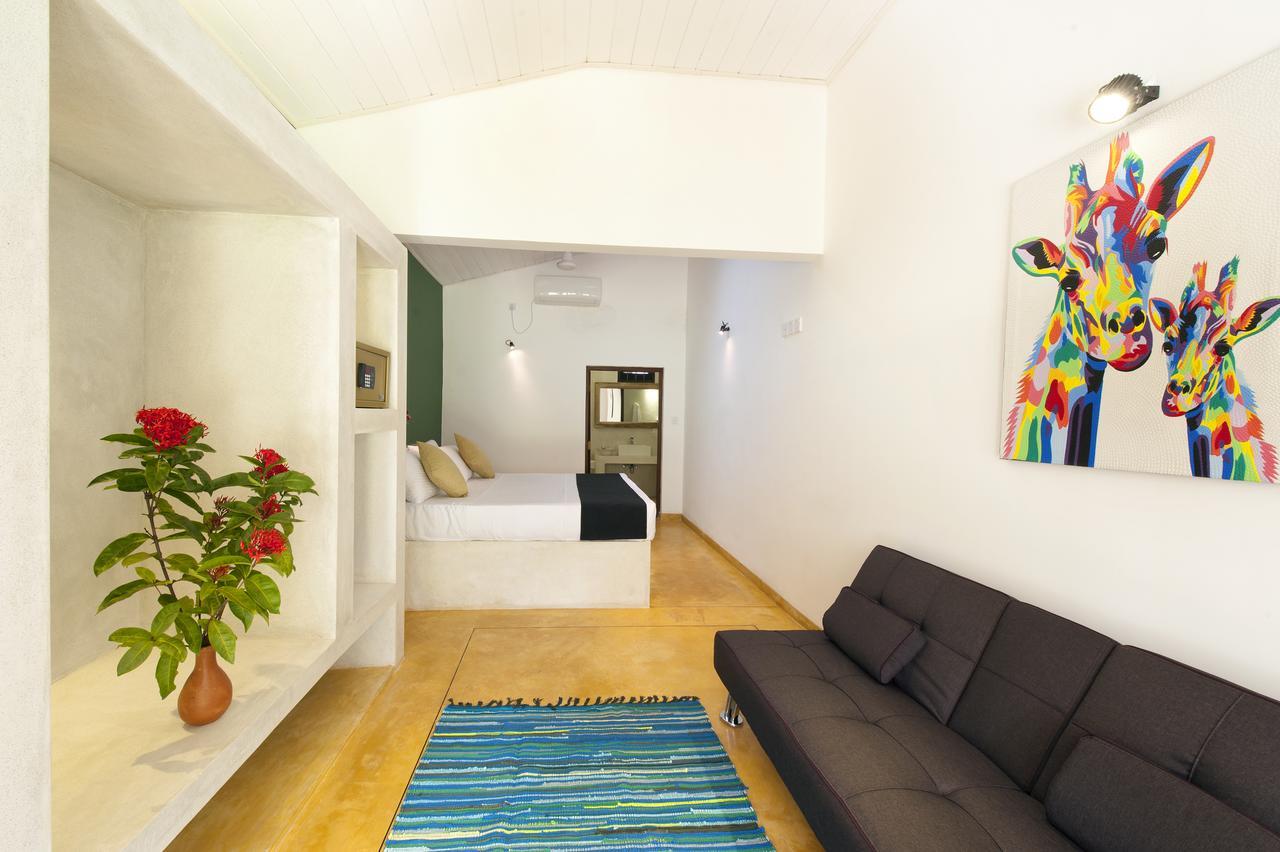 Fantasea Villa Mirissa Exterior photo
